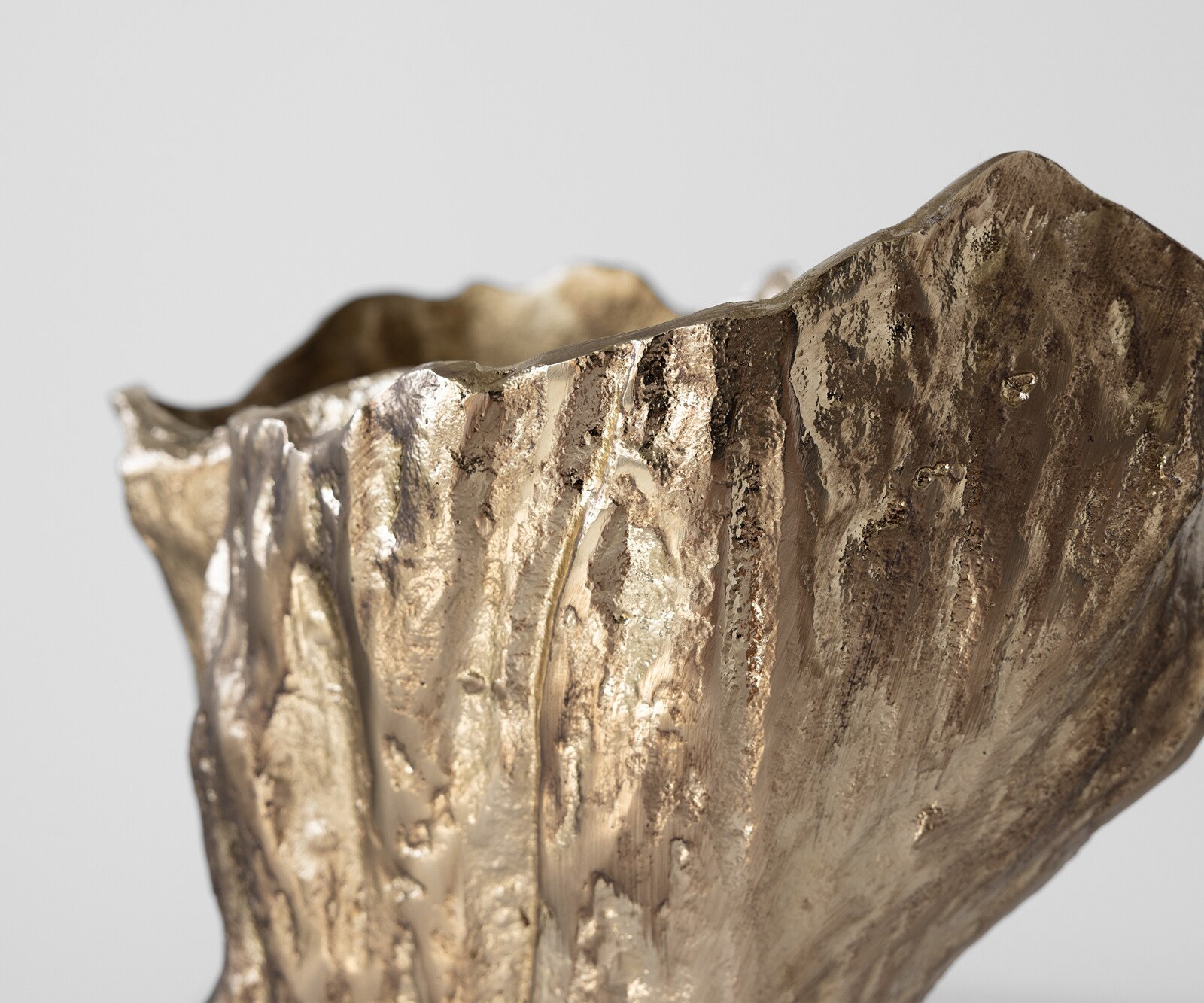 Vase Cortana B31 x T22 x H63 cm Aluminium Champagner Handgemacht 4
