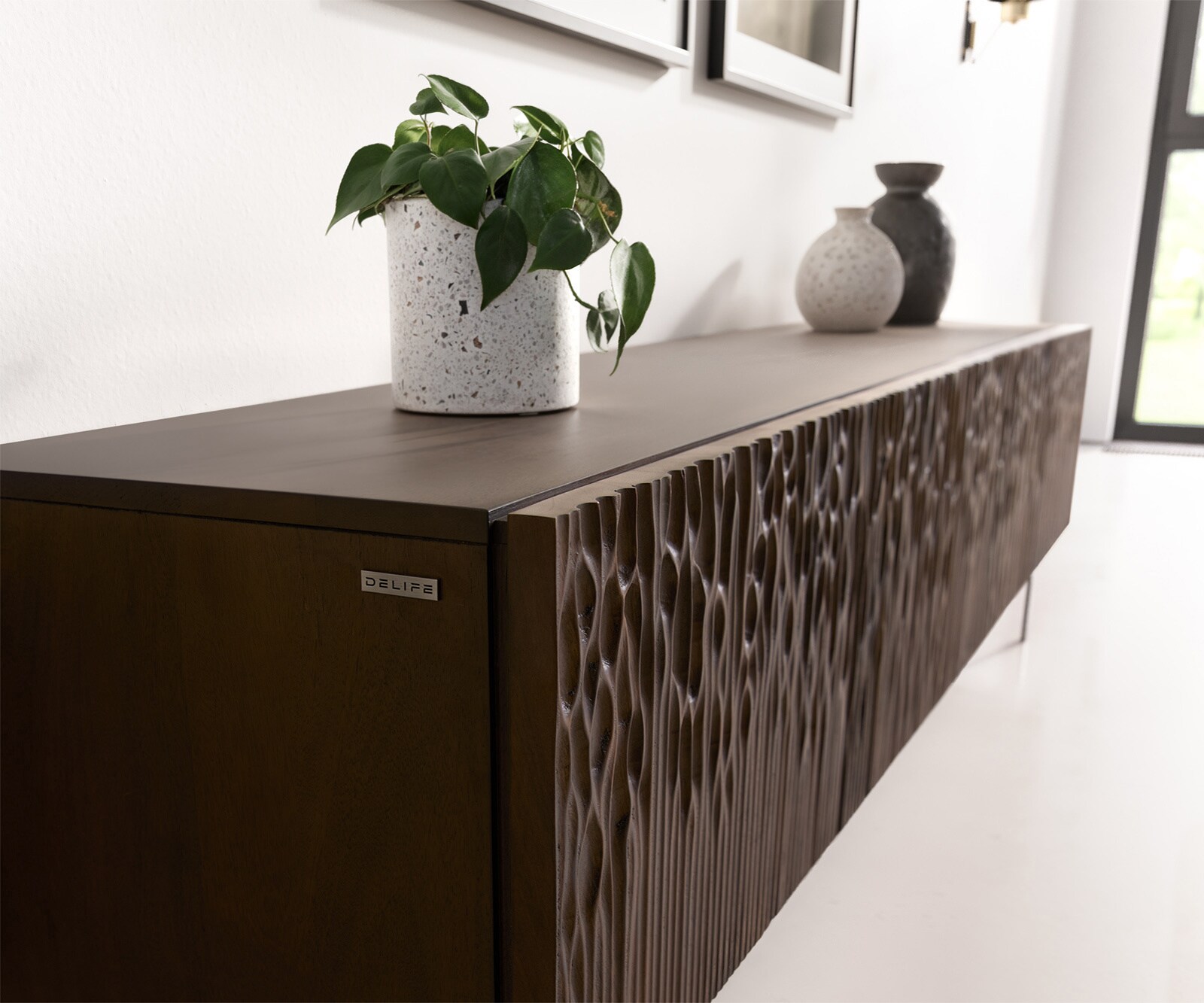 Lowboard Follia 200 cm Mango Braun 4 Türen Winkelfuß Edelstahl gebürstet 4