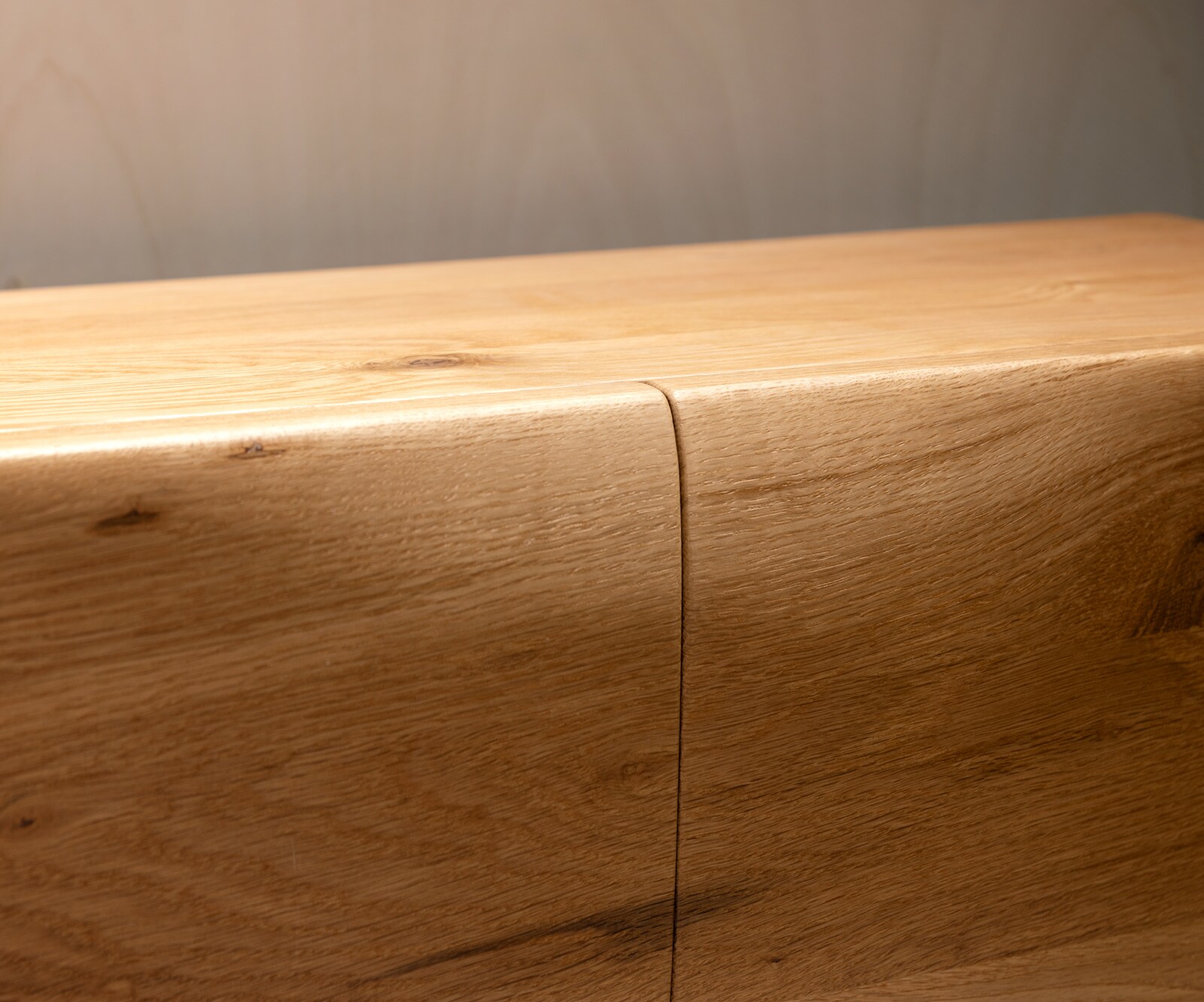 Lowboard New Live-Edge 200 cm Eiche Natur 4 Türen Glasfuß 7