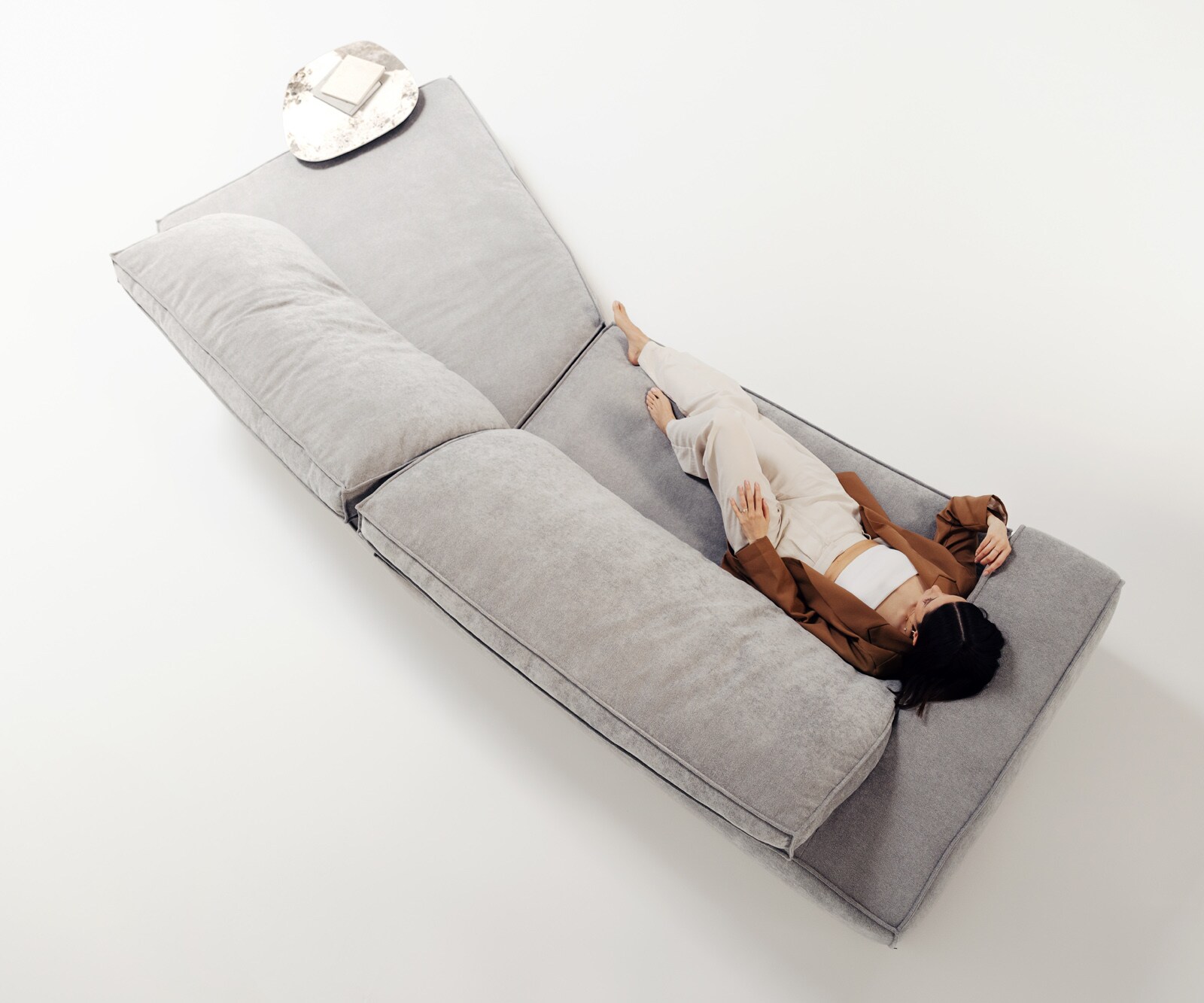 Big-Sofa Snoosh 400x150 cm Strukturstoff Soft Grau Recamiere rechts 1
