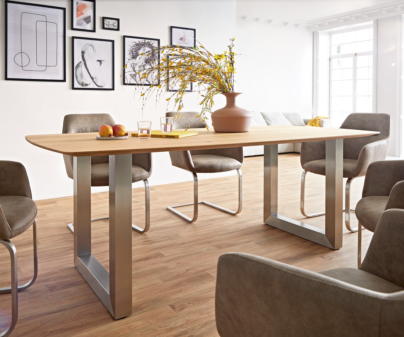 Esstisch Edge Boot 200x100x2,5-3 Eiche Natur Edelstahl Breit Schweizer Kante Esstisch Edge Boot 200x100x2,5-3 Eiche Natur Edelstahl Breit Schweizer Kante