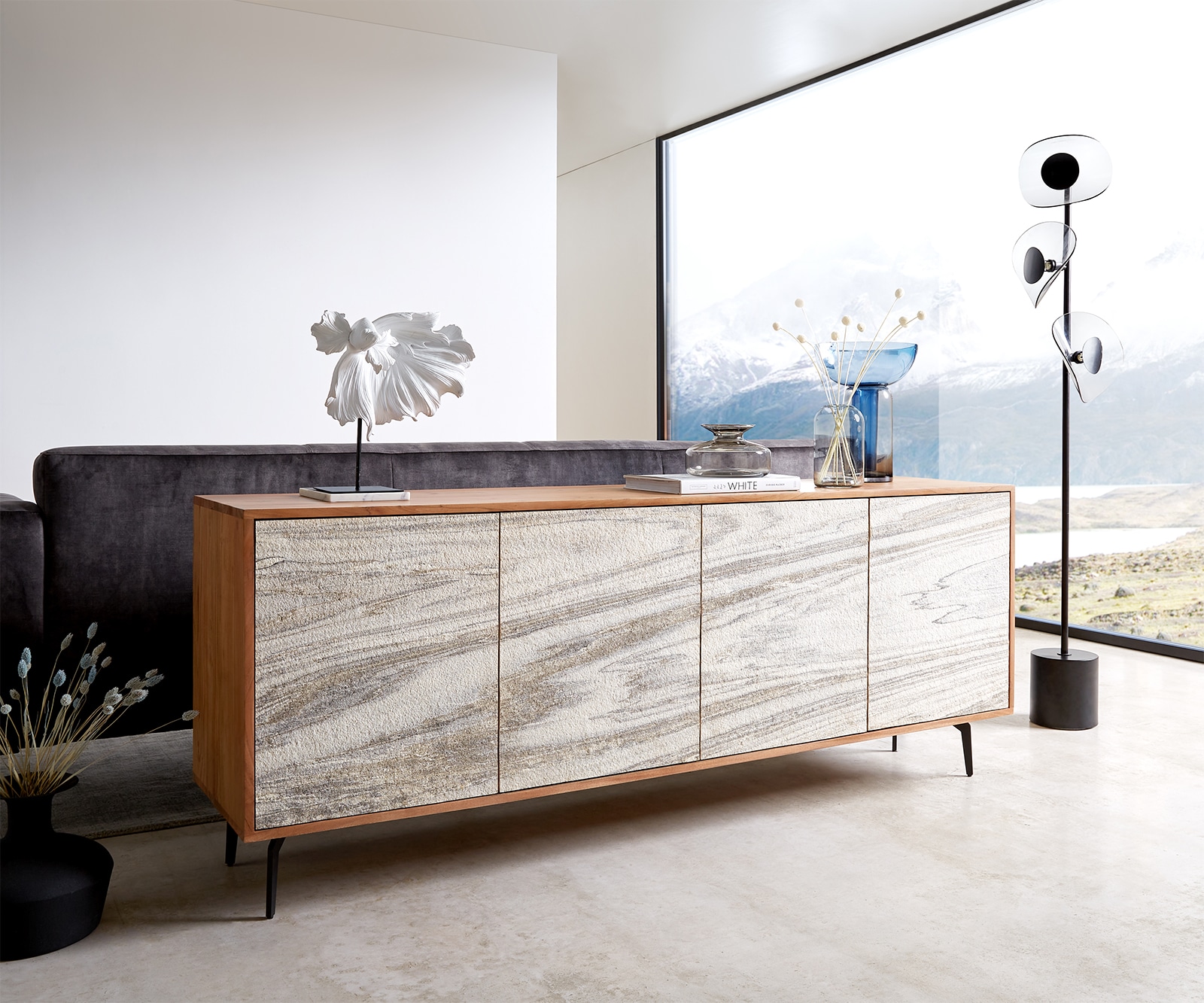 Sideboard Kleo 175 cm Akazie Natur 4 Türen Winkelfuß Metall Schwarz Sideboard Kleo 175 cm Akazie Natur 4 Türen Winkelfuß Metall Schwarz