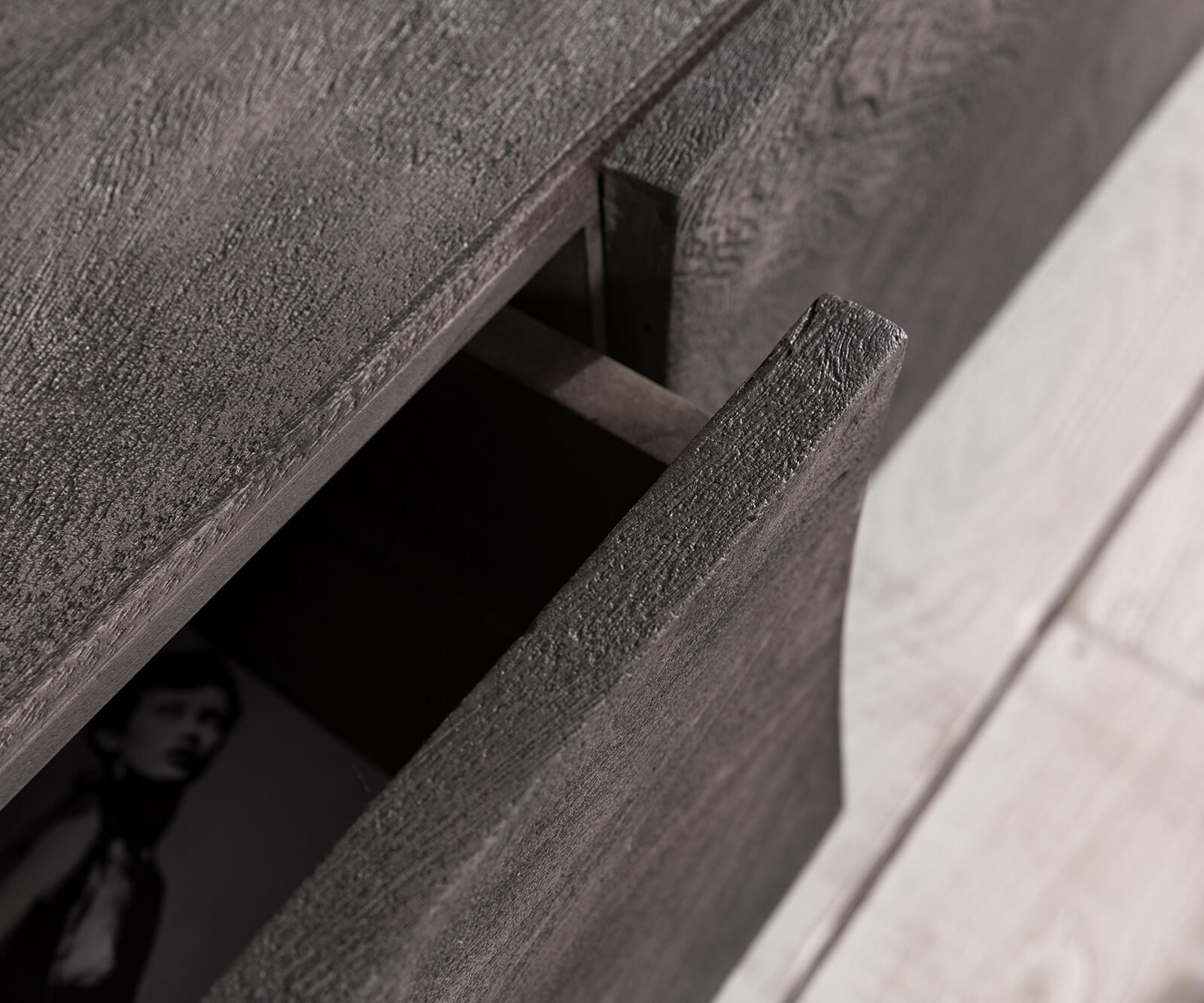 Design-Lowboard Wyatt 220 cm Akazie Platin 4 Schübe 5