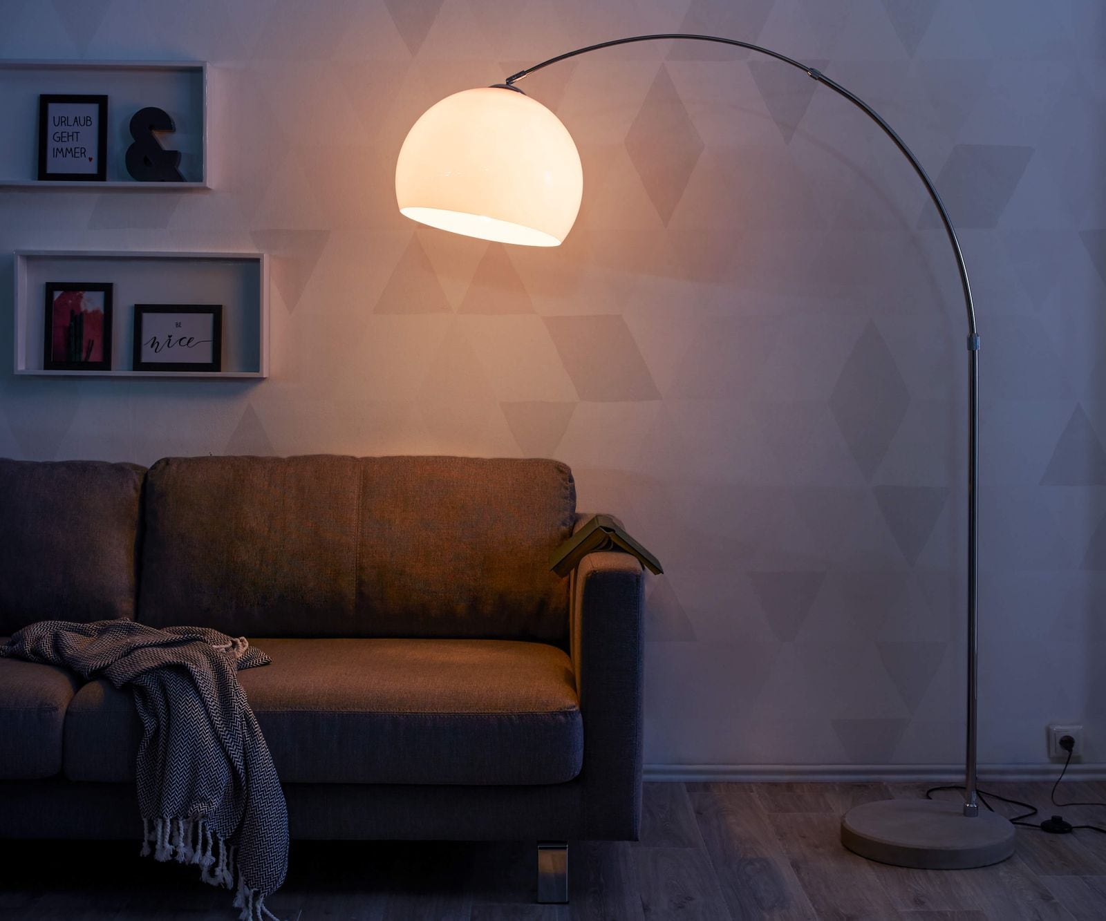 Bogenleuchte Big-Deal Eco Silber Weiss Betonfuß höhenverstellbar 1 Bogenleuchte Big-Deal Eco Silber Weiss Betonfuß höhenverstellbar 1
