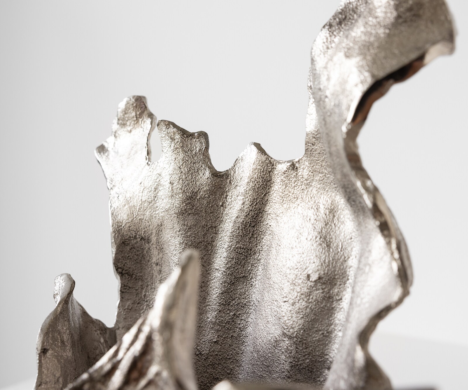 Vase Corallo B37 x T18 x H48 cm Aluminium Platin Handgemacht 4