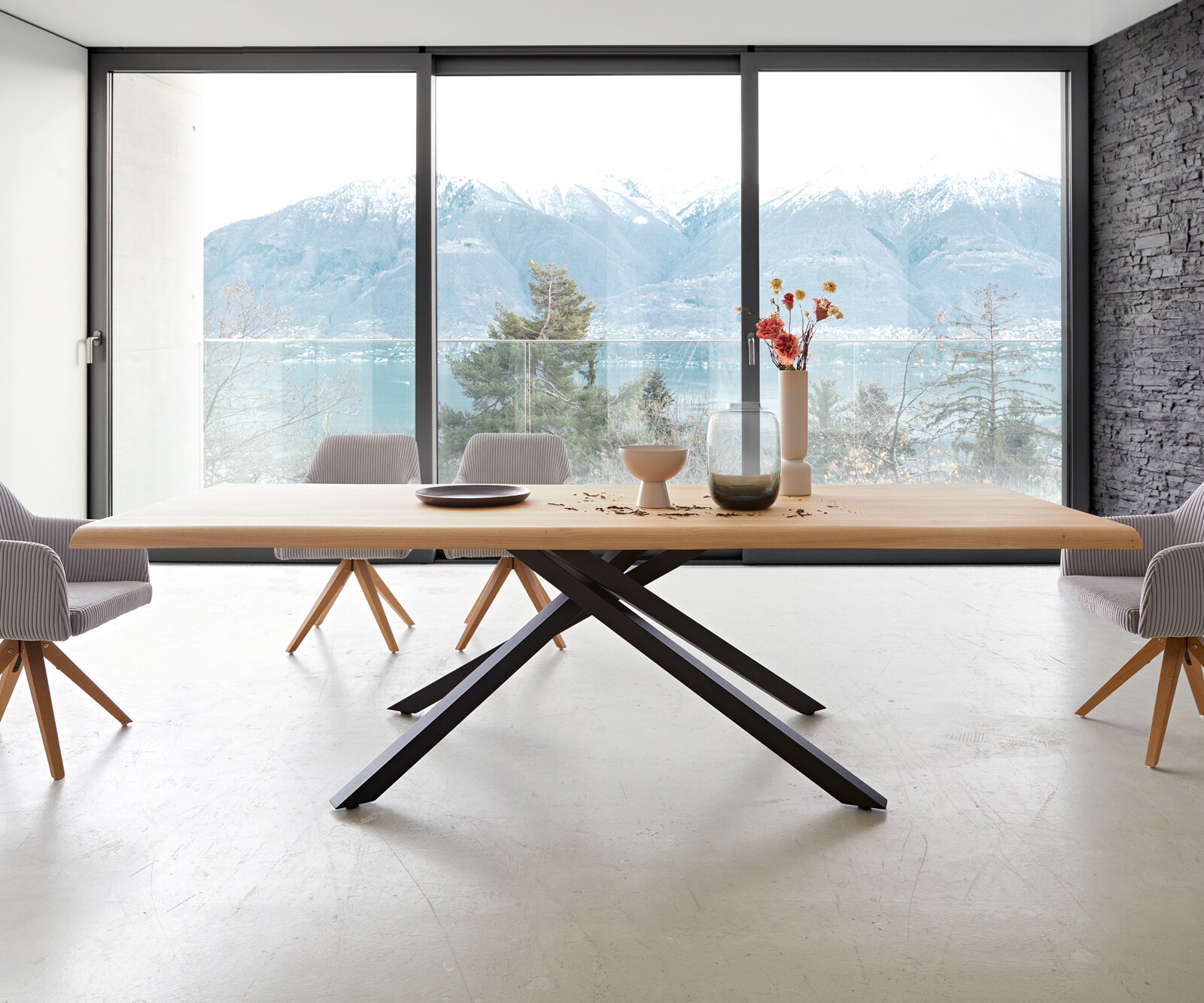 Esstisch Edge 260x100 Eiche Natur Kreuzgestell Rechteck Schwarz Live-Edge 1