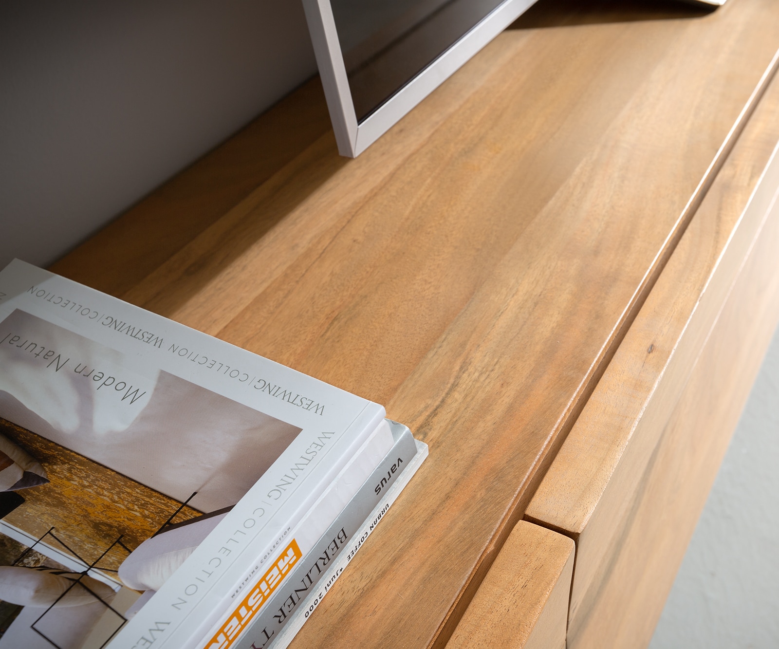 Lowboard Kayu 220 cm Akazie Natur 4 Türen V-Fuß 4