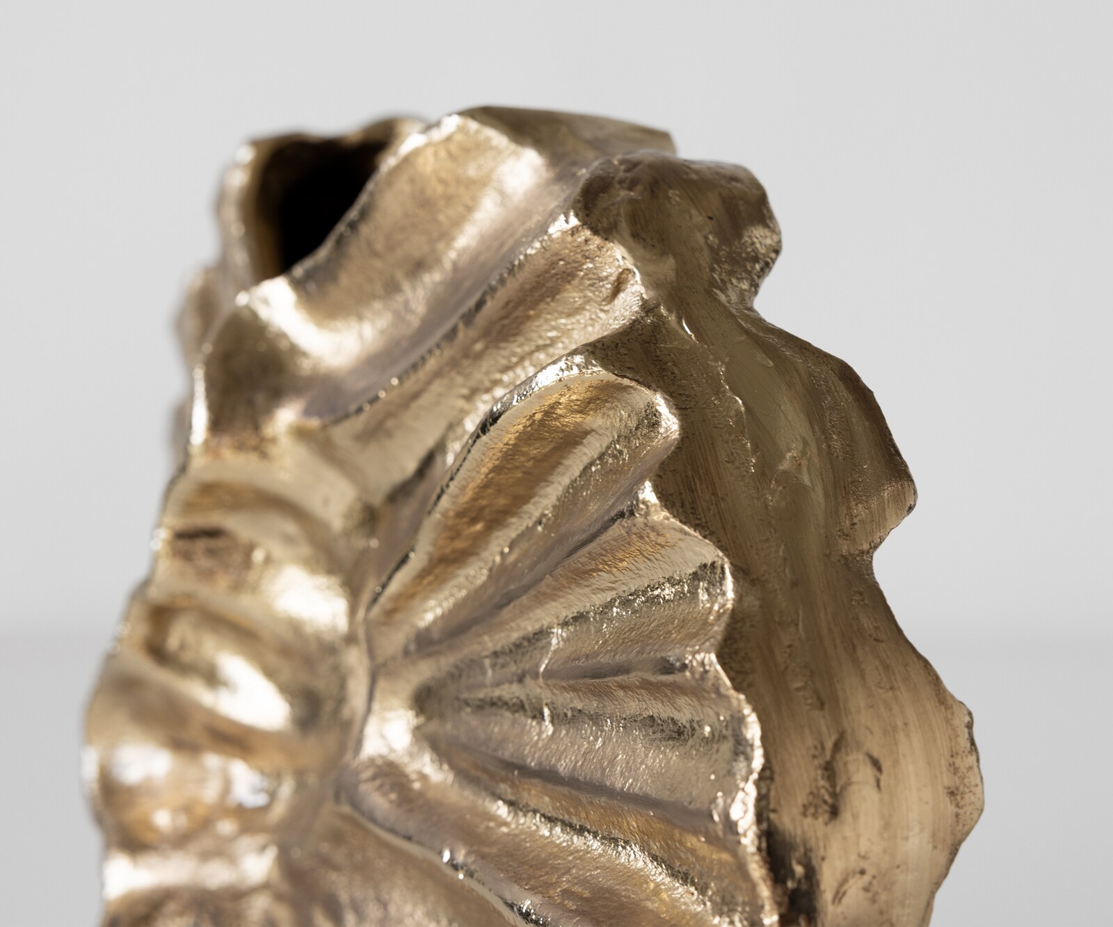 Vase Nerina B47 x T18 x H42 cm Aluminium Champagner Handgemacht 5