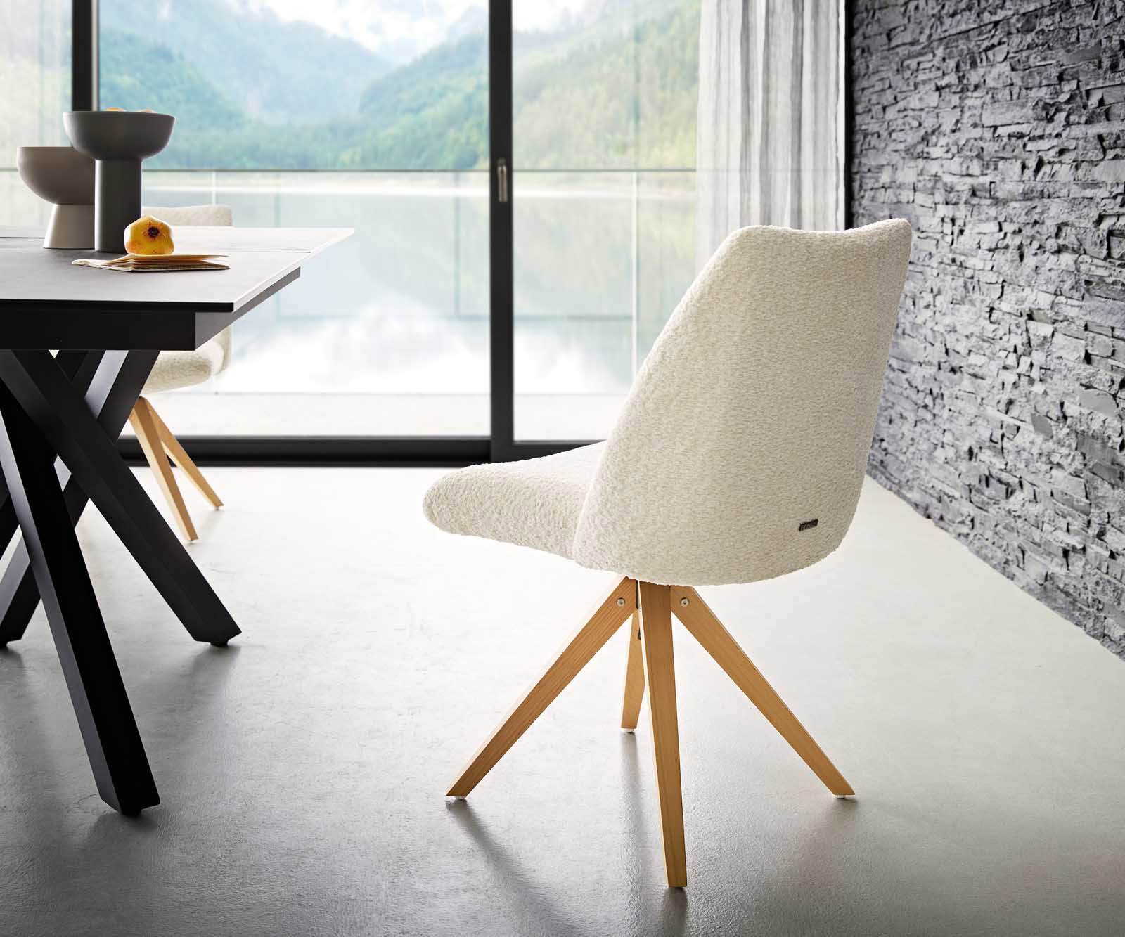 Drehstuhl Elso-Flex Bouclé Weiß Holzgestell kantig Natur 180° drehbar Taschenfederkern 4