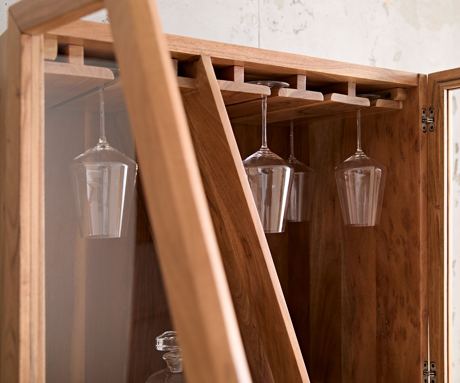 Vitrine Taza 75x210 cm Akazie Natur 4 Türen Barschrank 5