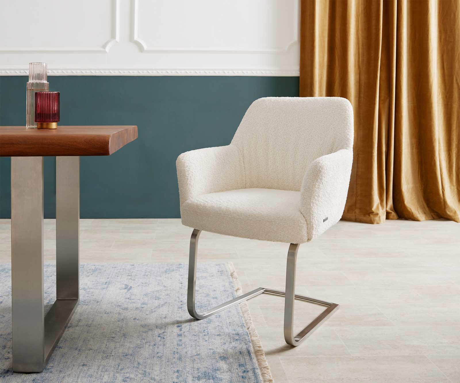 Freischwinger Xana-Flex mit Armlehnen Bouclé Weiß Freischwinger flach Edelstahl Taschenfederkern Freischwinger Xana-Flex mit Armlehnen Bouclé Weiß Freischwinger flach Edelstahl Taschenfederkern