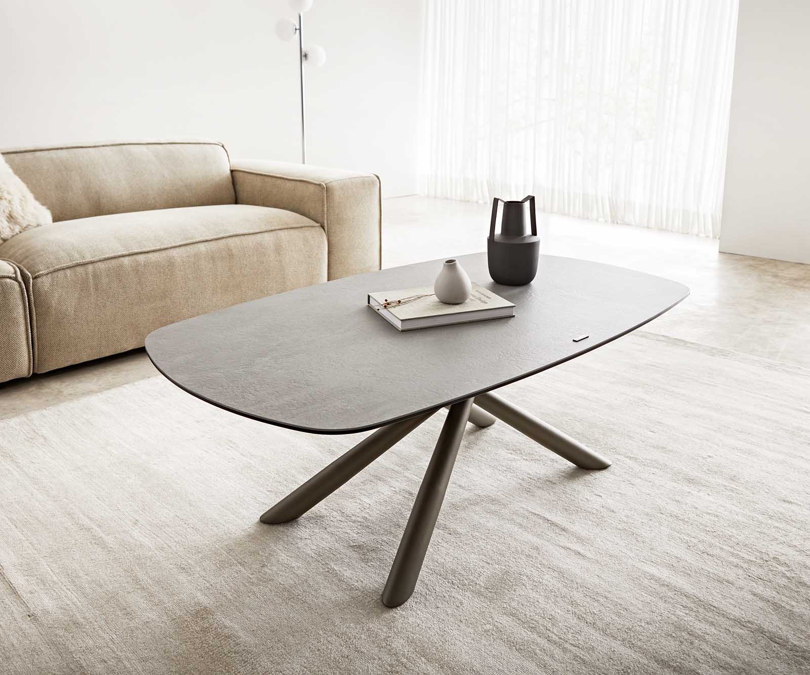 Couchtisch Sarita 120x70 cm Keramik Aspetto Concreto Betonfarbig Gestell Effektifinish Titan Couchtisch Sarita 120x70 cm Keramik Aspetto Concreto Betonfarbig Gestell Effektifinish Titan