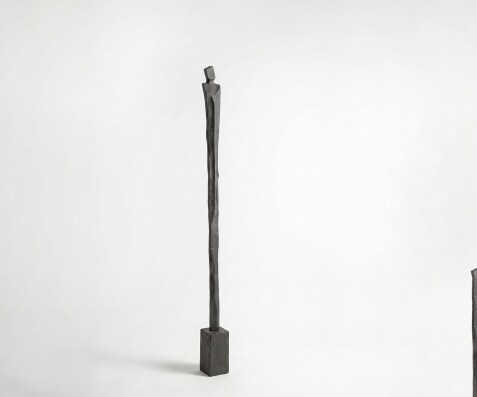 Figur Statera B12 x T12 x H163 cm Aluminium Basalt Handgemacht